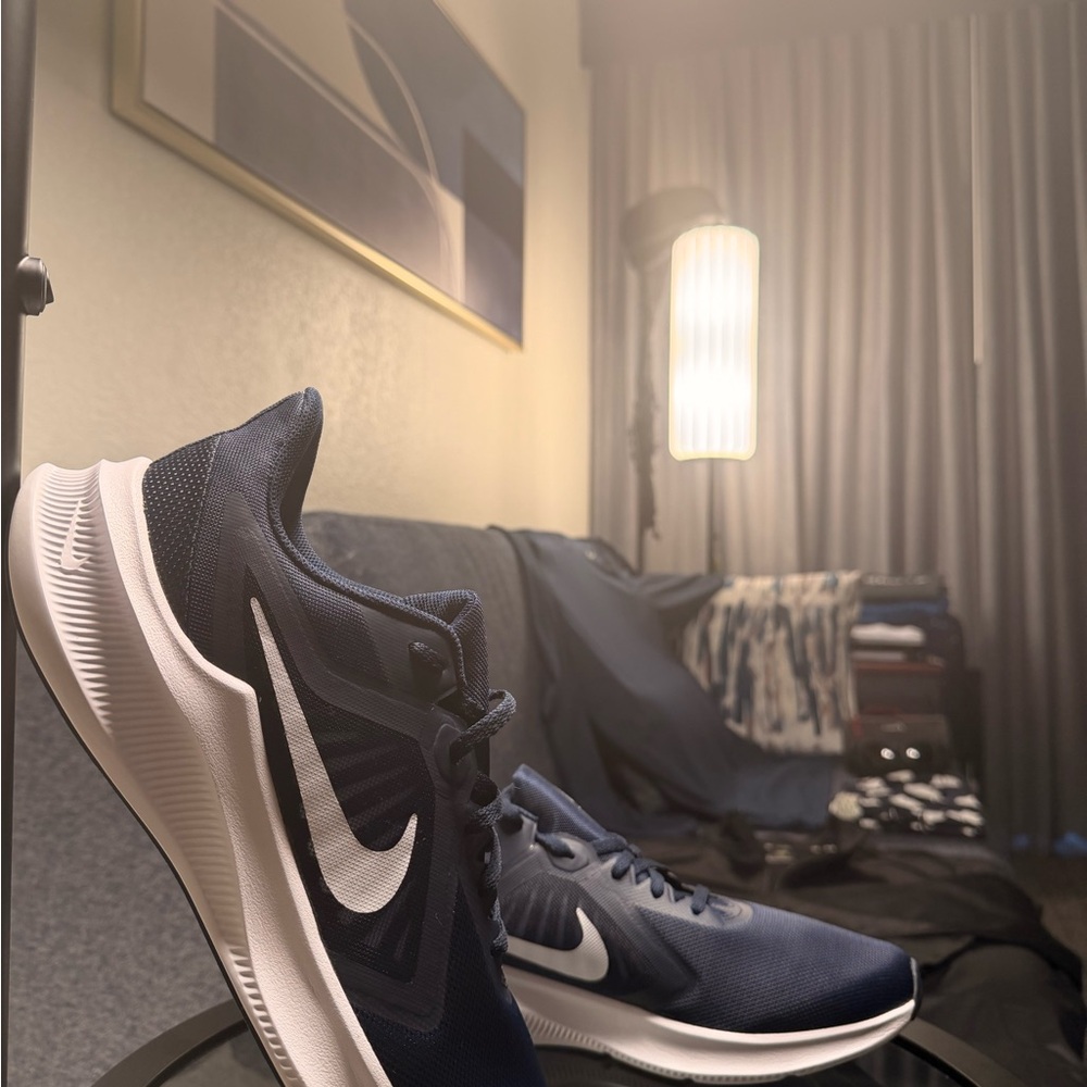 Awesome Nike Navy Blue & White Performance Running Sneakers 🤩 - Picture 7 of 10